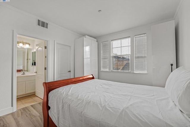 1594 Tucker St 56, Oakland, CA 94603
