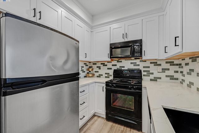 1594 Tucker St 56, Oakland, CA 94603