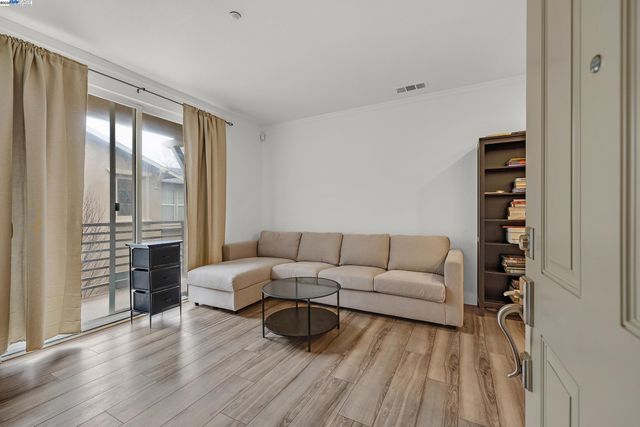 1594 Tucker St 56, Oakland, CA 94603