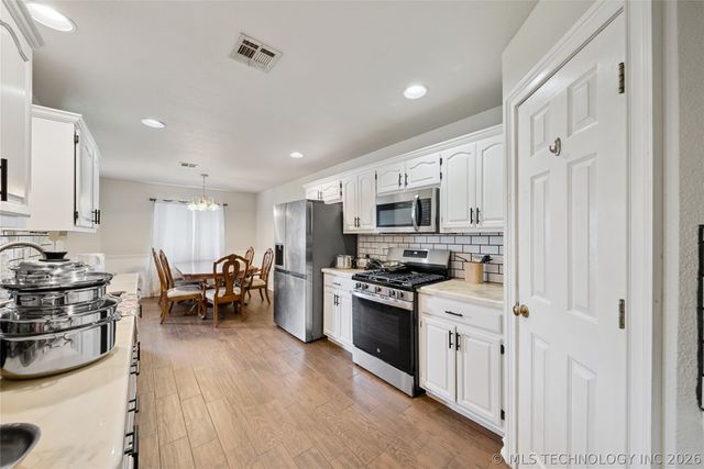 8140 Silverado Road, Claremore, OK 74019