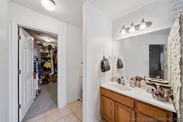 8140 Silverado Road, Claremore, OK 74019