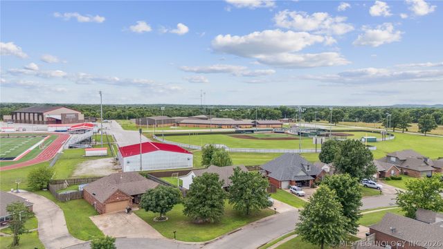 8140 Silverado Road, Claremore, OK 74019