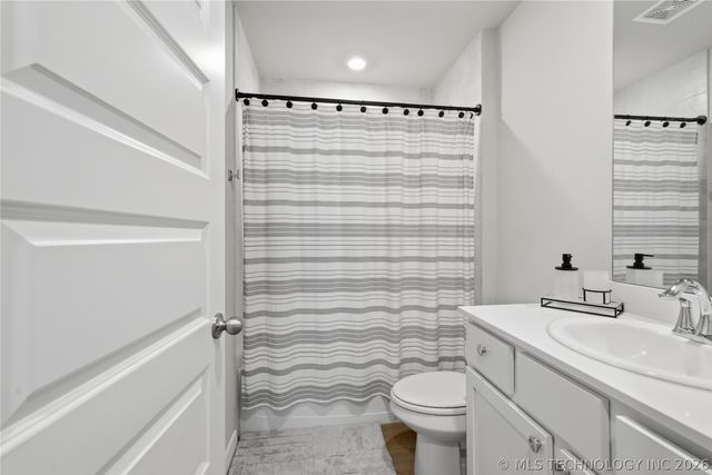 10121 E 132 Street S, Bixby, OK 74008