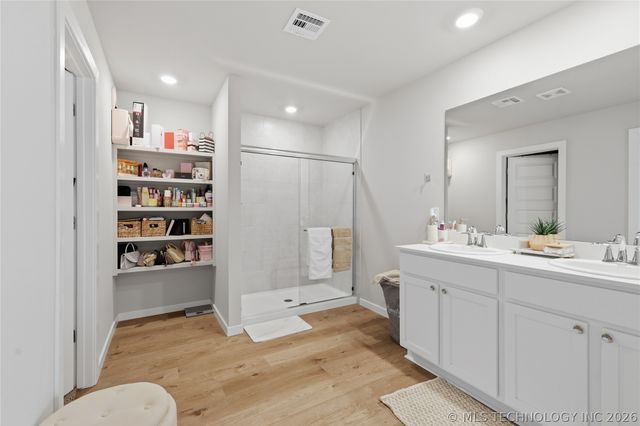 10121 E 132 Street S, Bixby, OK 74008