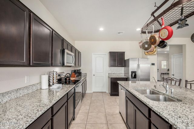 5227 E IRIDIUM Way, San Tan Valley, AZ 85143