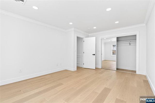 110 Central Avenue, Rochelle Park, NJ 07662