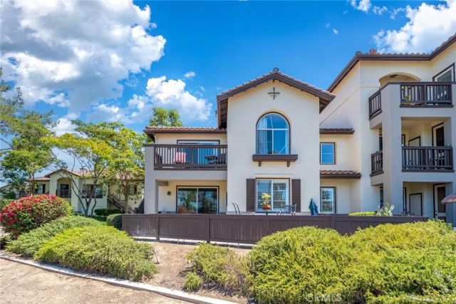 2960 Champion 904, Tustin, CA 92782