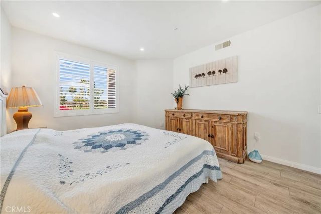 2960 Champion 904, Tustin, CA 92782