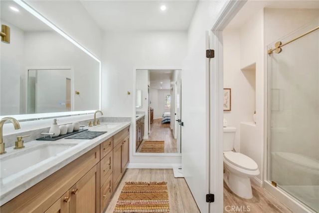 2960 Champion 904, Tustin, CA 92782