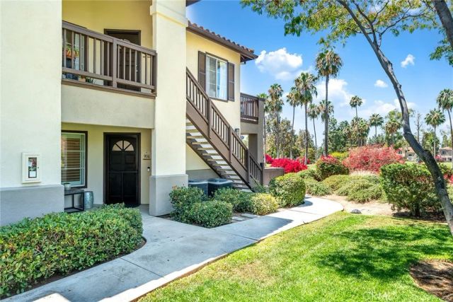 2960 Champion 904, Tustin, CA 92782