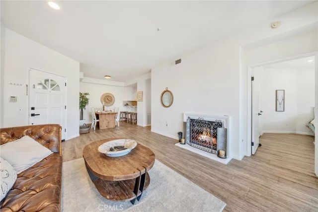 2960 Champion 904, Tustin, CA 92782