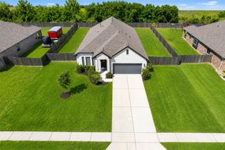 11206 Youngquist Drive, Mont Belvieu, TX 77535