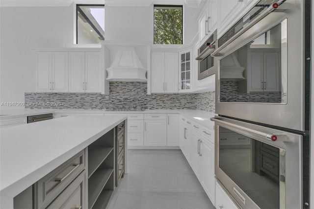 15040 SW 16th St, Davie, FL 33326