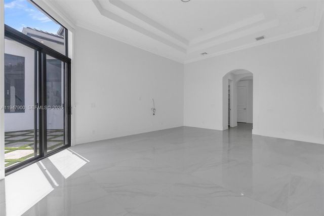 15040 SW 16th St, Davie, FL 33326