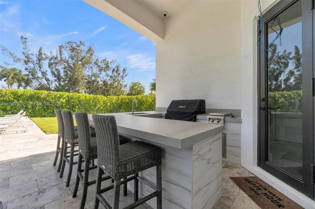 15040 SW 16th St, Davie, FL 33326