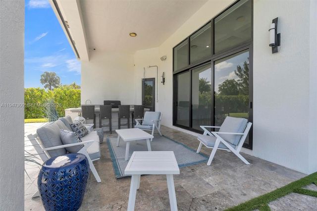 15040 SW 16th St, Davie, FL 33326