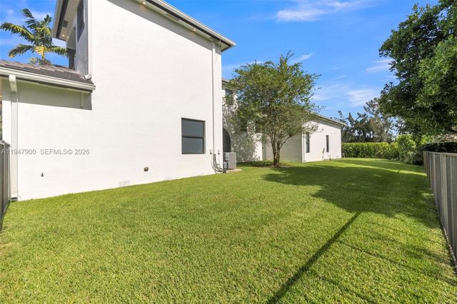 15040 SW 16th St, Davie, FL 33326