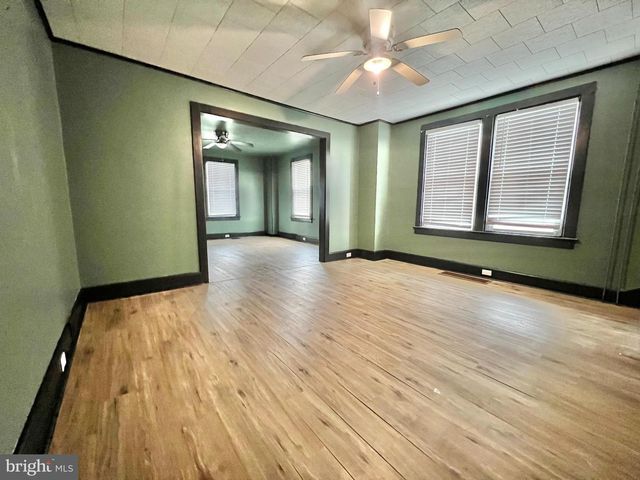 218 W FRANKLIN ST, Womelsdorf, PA 19567