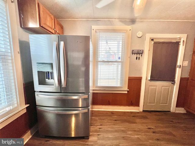 218 W FRANKLIN ST, Womelsdorf, PA 19567