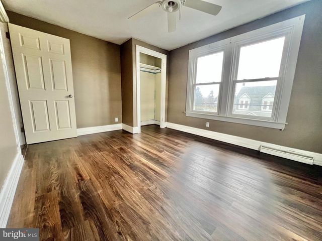 218 W FRANKLIN ST, Womelsdorf, PA 19567