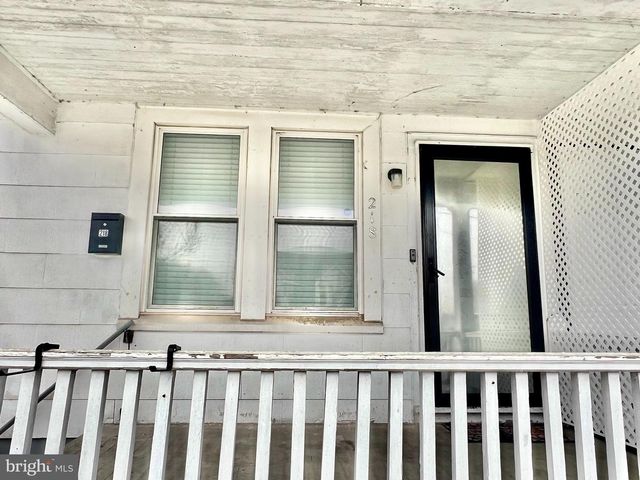 218 W FRANKLIN ST, Womelsdorf, PA 19567