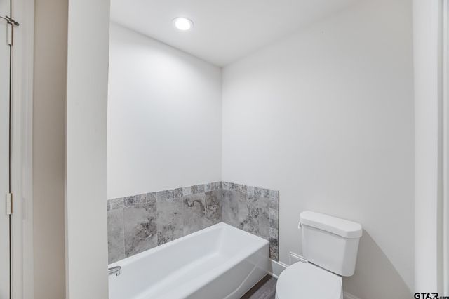 815 E. Grande Blvd., Tyler, TX 75703