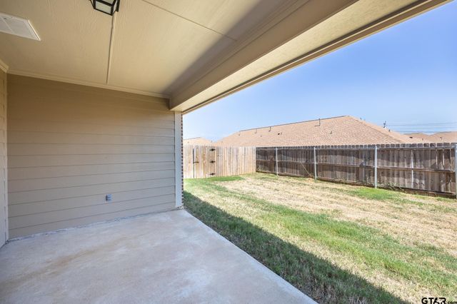 815 E. Grande Blvd., Tyler, TX 75703