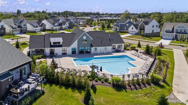 7679 Larchwood Drive, West Bloomfield, MI 48322