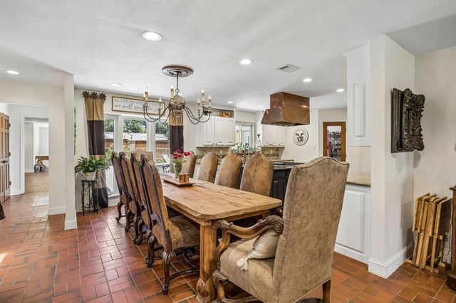 2301 Hill N Dale Drive, Irving, TX 75038