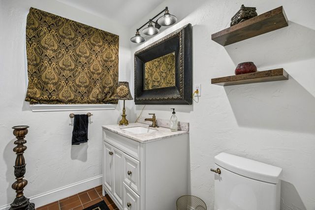 2301 Hill N Dale Drive, Irving, TX 75038