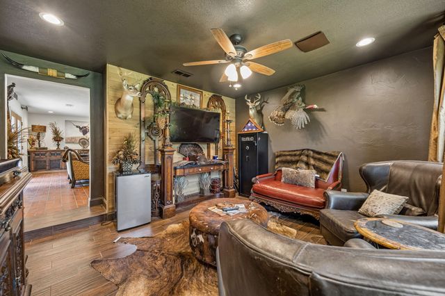 2301 Hill N Dale Drive, Irving, TX 75038