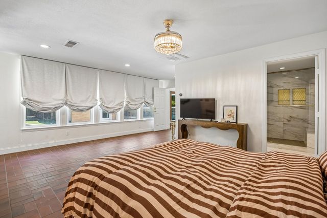 2301 Hill N Dale Drive, Irving, TX 75038
