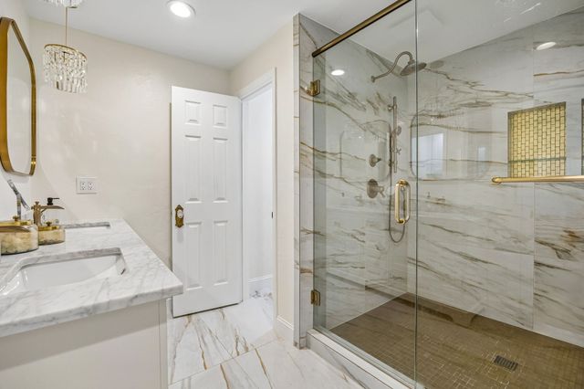 2301 Hill N Dale Drive, Irving, TX 75038
