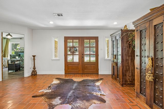 2301 Hill N Dale Drive, Irving, TX 75038