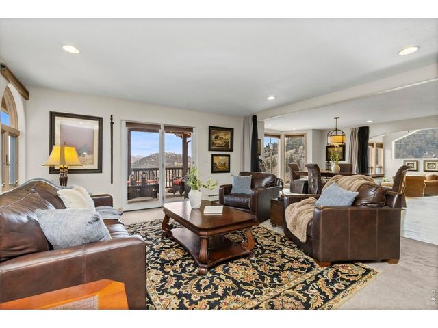90 Mount Axtell Dr, Livermore, CO 80536