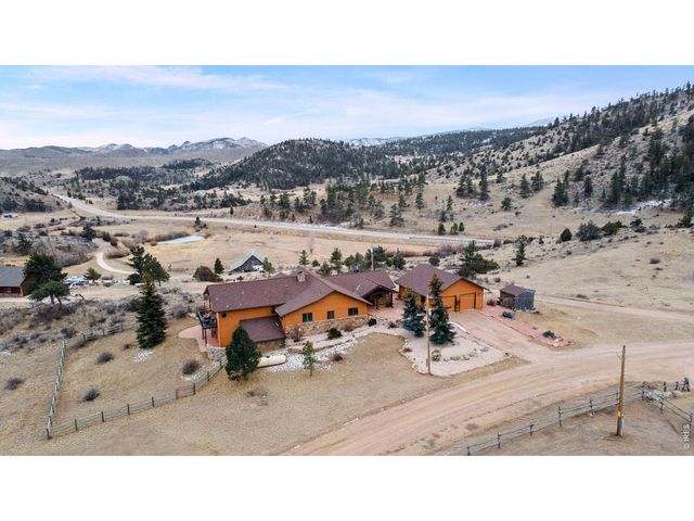 90 Mount Axtell Dr, Livermore, CO 80536