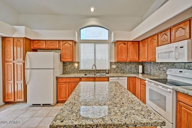 3438 E ROCKWOOD Drive, Phoenix, AZ 85050