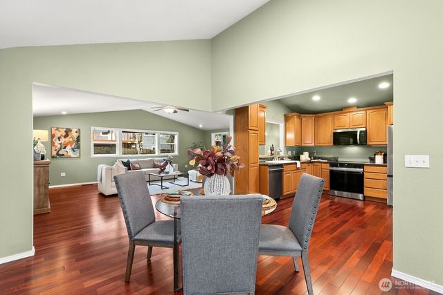 17637 162nd Place SE, Renton, WA 98058