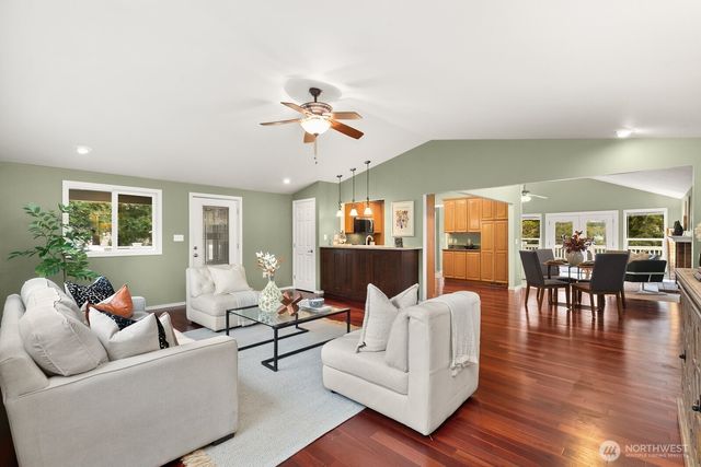 17637 162nd Place SE, Renton, WA 98058