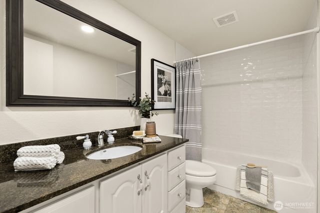 17637 162nd Place SE, Renton, WA 98058