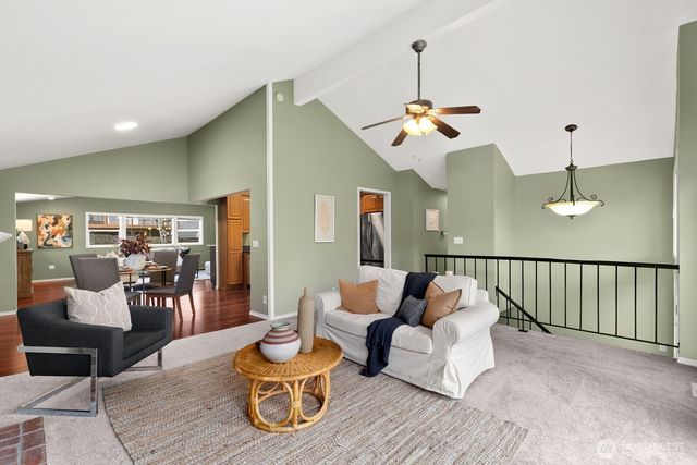 17637 162nd Place SE, Renton, WA 98058