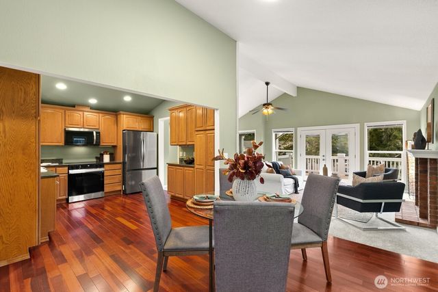 17637 162nd Place SE, Renton, WA 98058