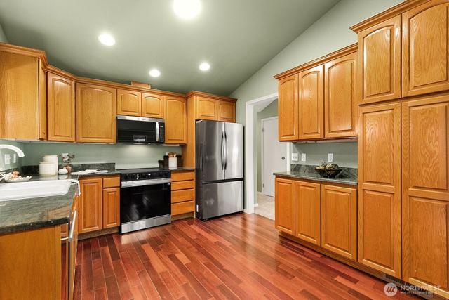 17637 162nd Place SE, Renton, WA 98058