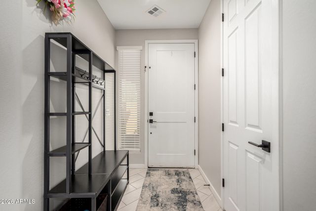 17652 W STRAIGHT ARROW Lane, Surprise, AZ 85387