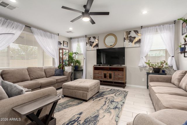 17652 W STRAIGHT ARROW Lane, Surprise, AZ 85387