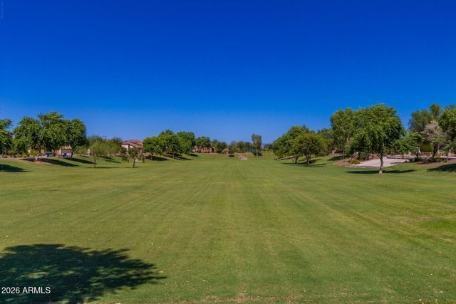 17652 W STRAIGHT ARROW Lane, Surprise, AZ 85387