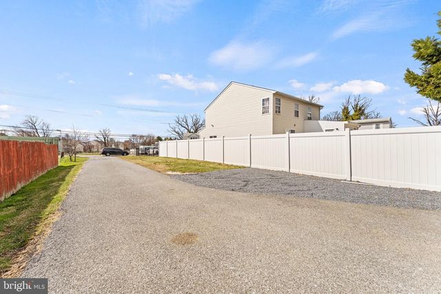 2915 N ROLLING RD, Windsor Mill, MD 21244