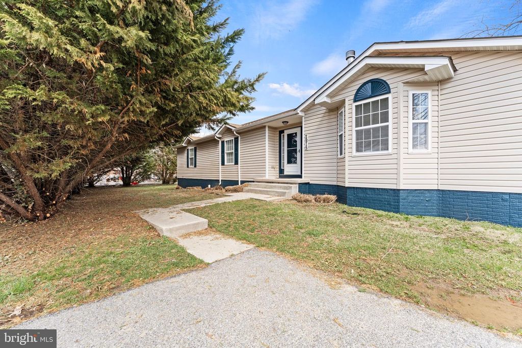 2915 N ROLLING RD, Windsor Mill, MD 21244