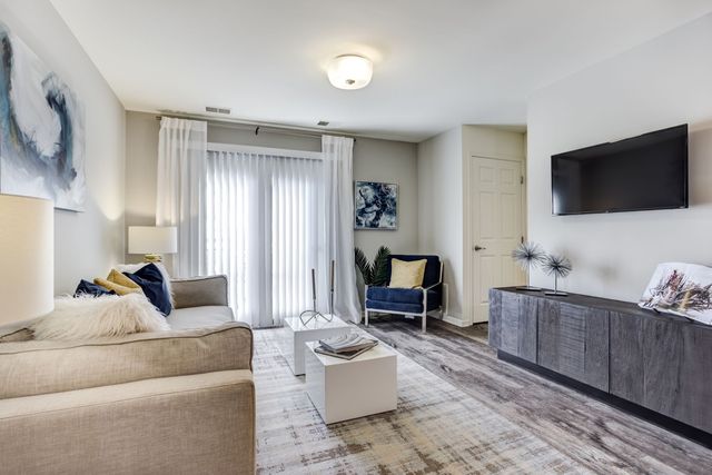 406 Mozart Court 406, Wheaton, IL 60189