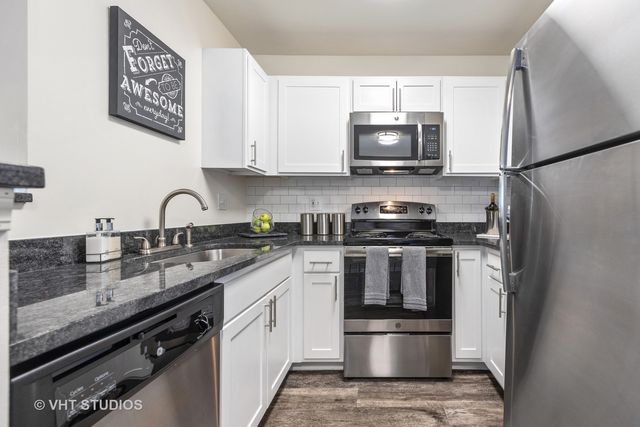 406 Mozart Court 406, Wheaton, IL 60189